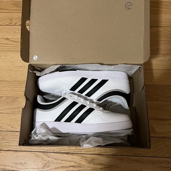 Adidas Classic 4.0 White and Black Trainers - Picture 4 of 5